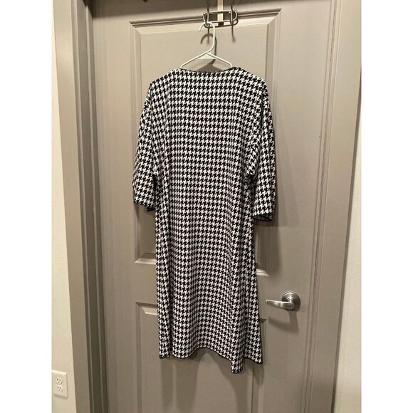 LuLaRoe Houndstooth Shirley Kimono – Size M (Oversized Fit) - Picture 4 of 5